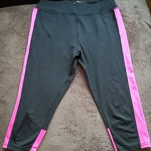 Capri Black and Pink Leggings
